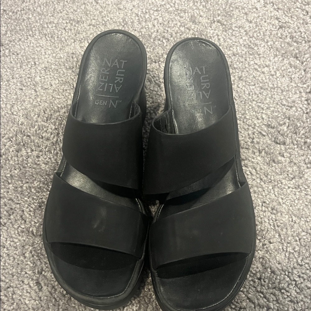 Naturalizer Women's Black sandal heels